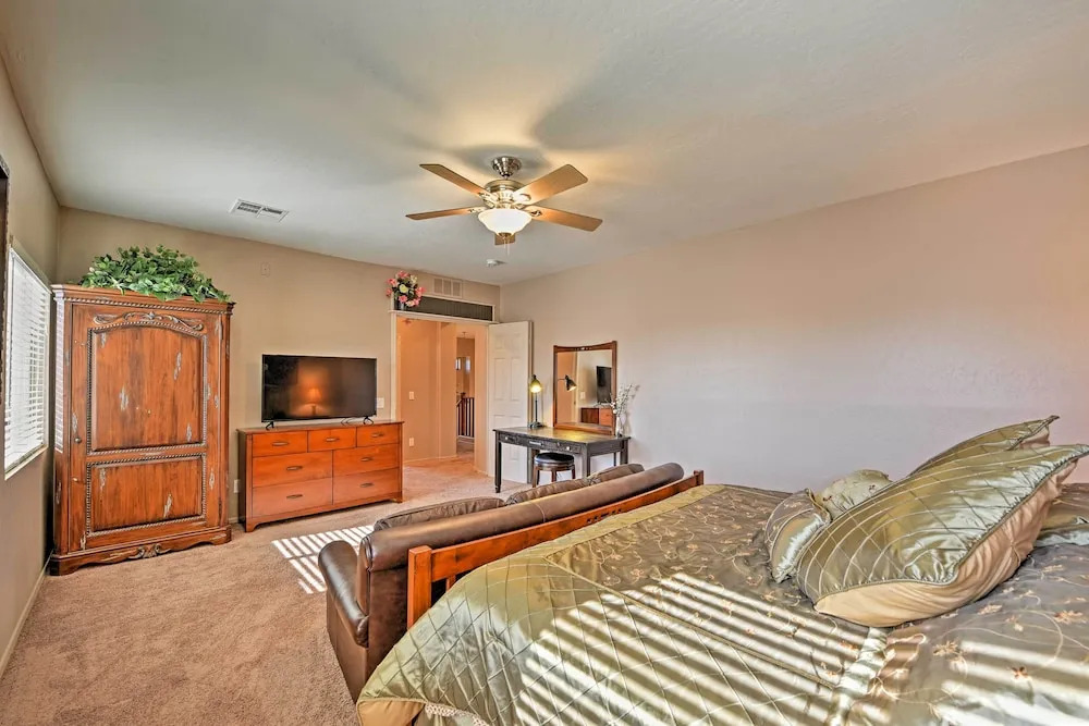 Arizona Retreat w/ Heated Pool, Fire Pit & Grill!