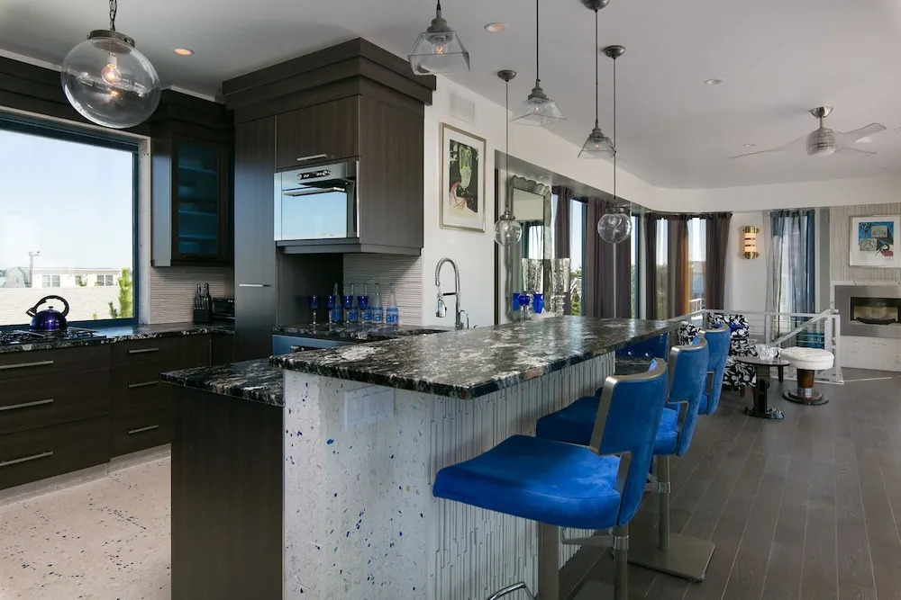 Breathtaking 2 Bedroom Westhampton Beach House Apts