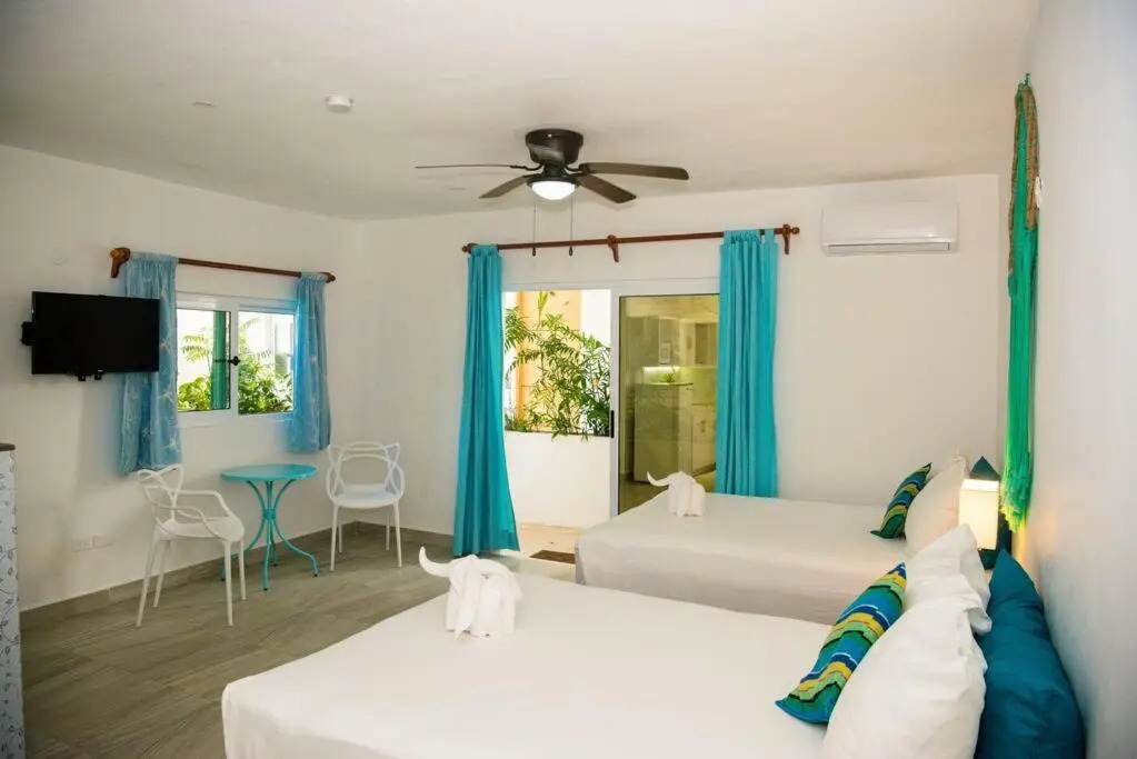 Great Location Ocean View Suite Outdoor Infinity Pool 2 Double beds by Mint