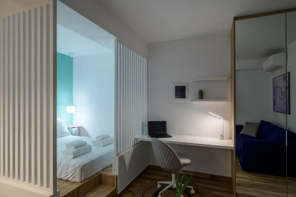 Alyvia Central Apartment 2