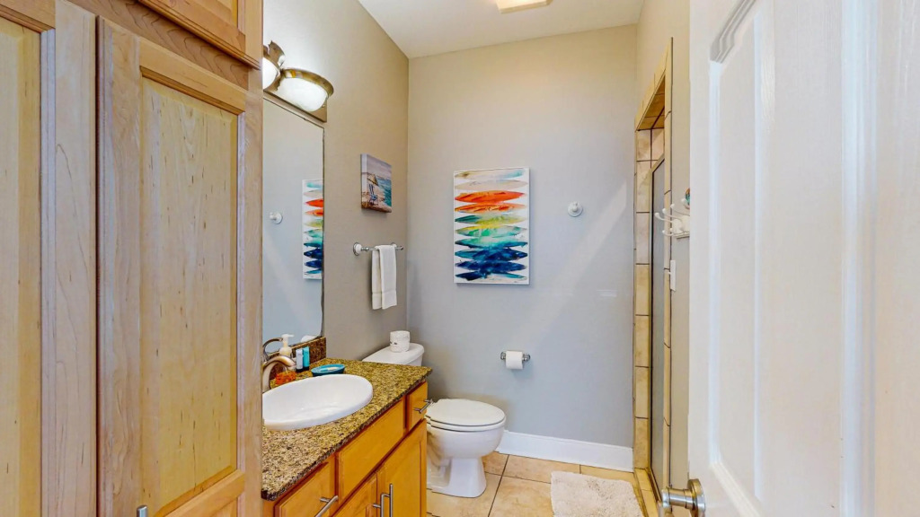 RD385 Dreamsicle Large Home in Gulfside Neighborhood, Shared Pool, Boardwalk to Beach