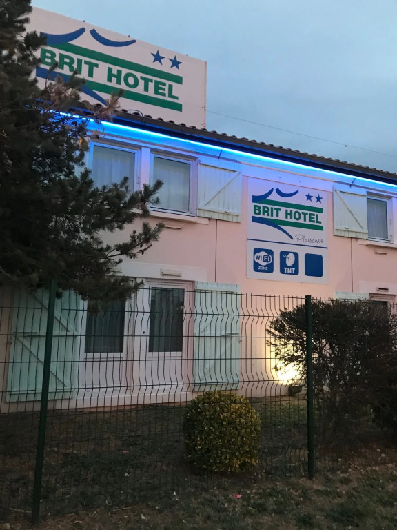 Brit Hotel Plaisance A9/A61