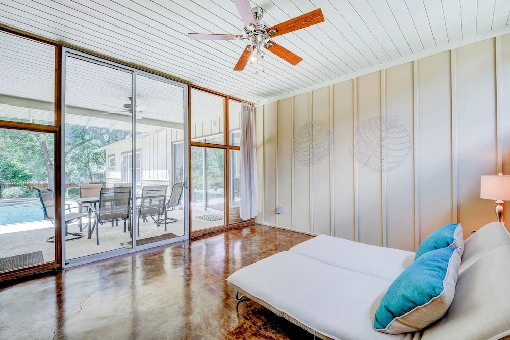2408 Wilson Street House by RedAwning