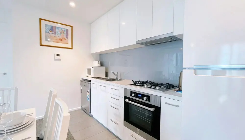 Melbourne One 2B2B1C Apt by GoodLive