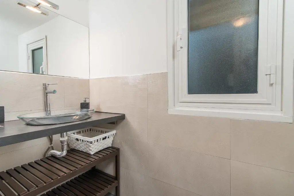 White Ostilia Apartments