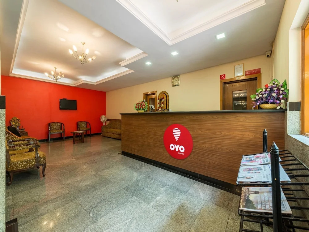 OYO 3722 Hotel StayEasy Majestic