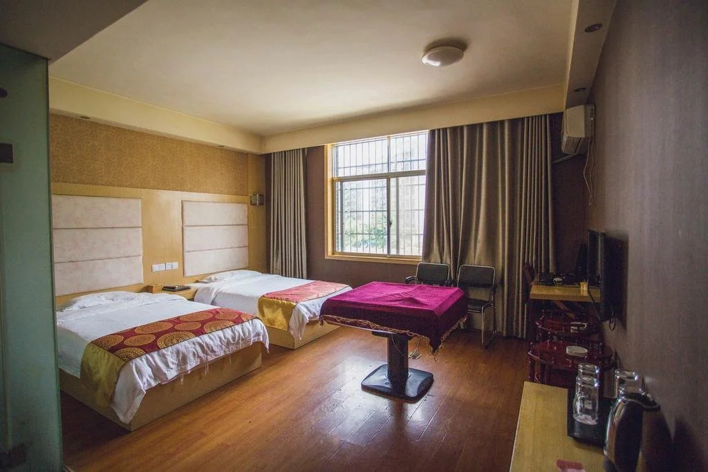 Aiqinhai Fashion Hotel