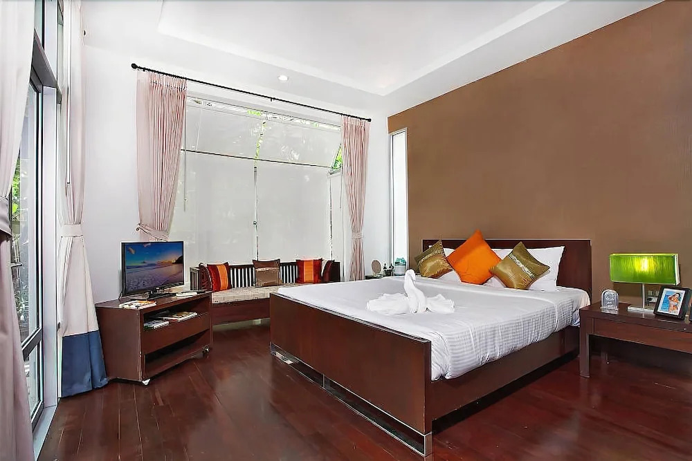 Jomtien Waree 2