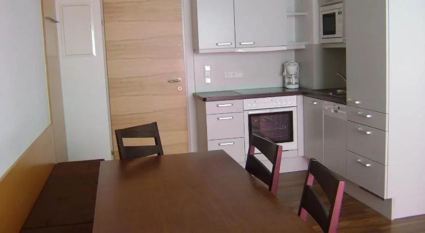 Almandin Apartments
