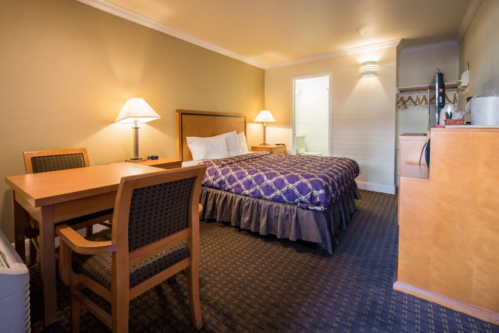 SOMA Park Inn
