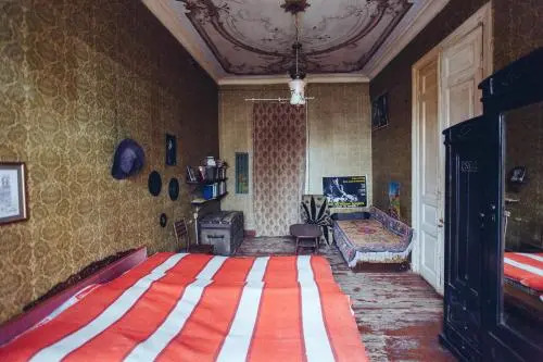 Vintage Room 1905