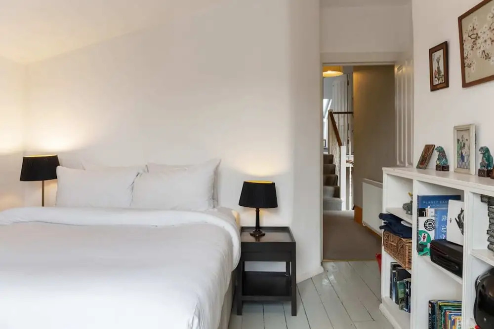 Lovely 4 Bedroom House near Portobello