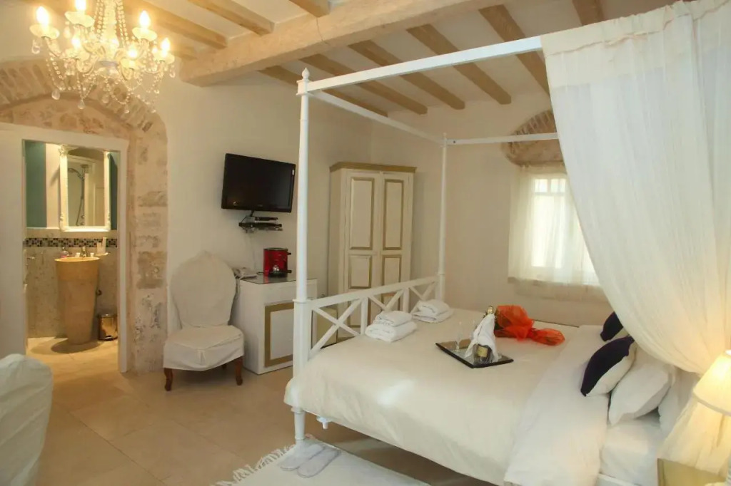 The Aigli 1800 Boutique Hotel