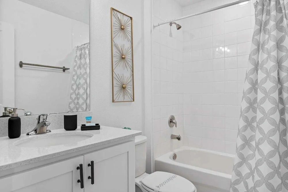 Villa 3 BR, 2.5 BA Sleeps 8