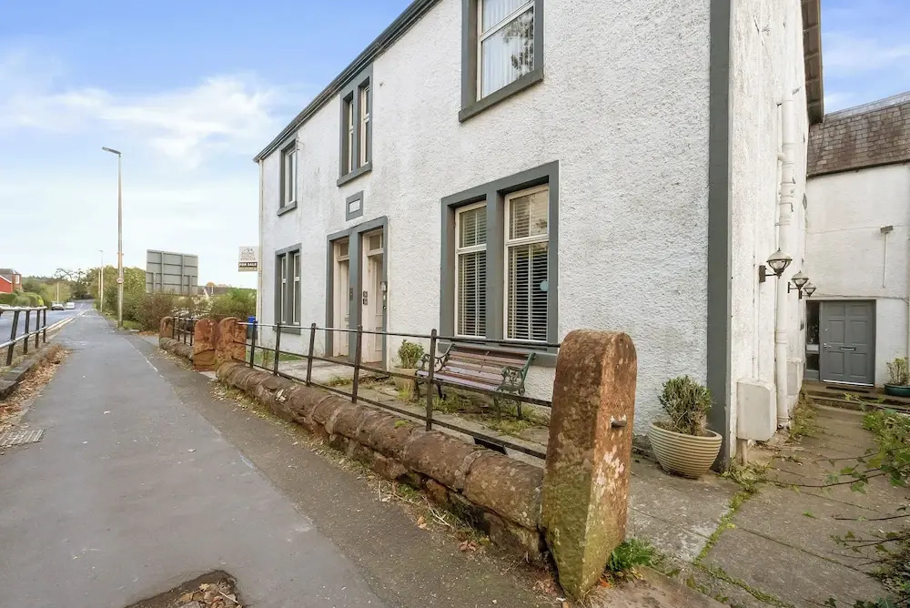 Charming Village Escape 3-Bed near Loch Lomond