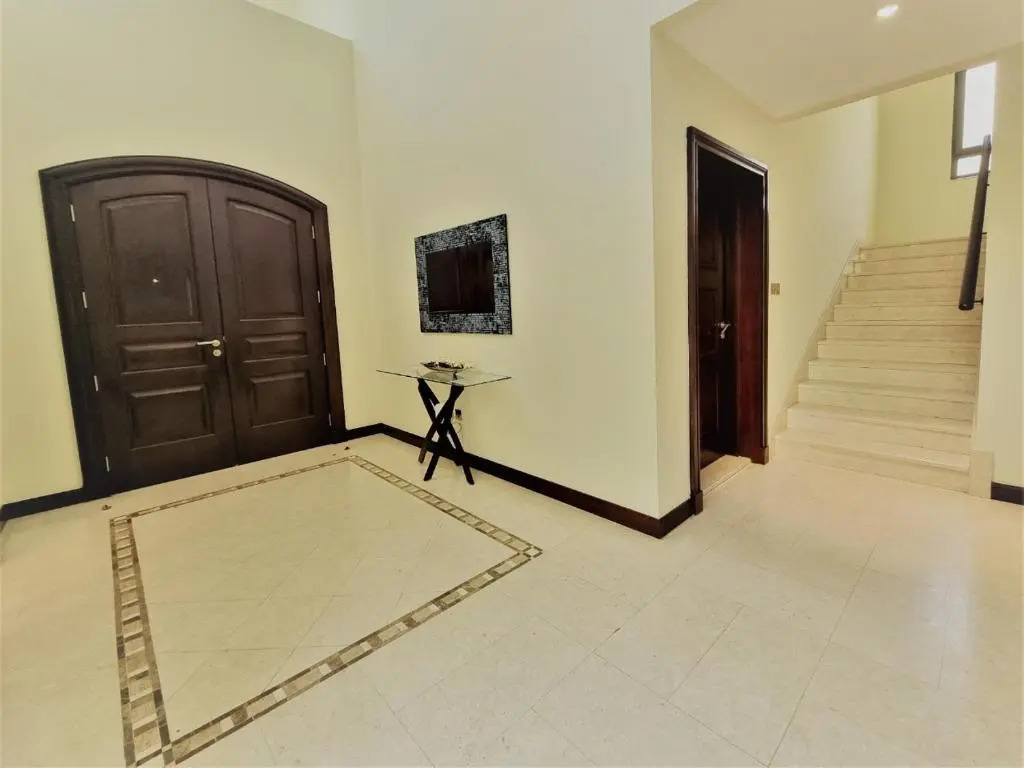 Palm Jumeirah Stunning 4BHK Villa