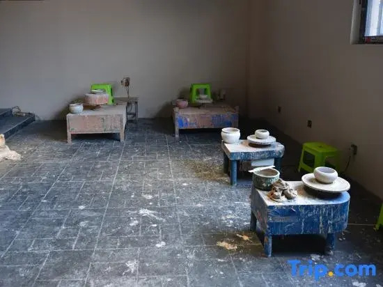 Chunshan Waitaoju · Meisu Courtyard-Style Hotel (Zitao Creative Park)