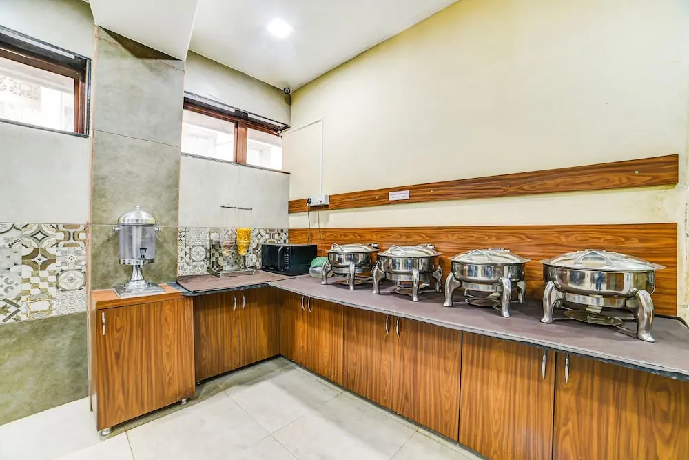 Hotel Laaiba Residency