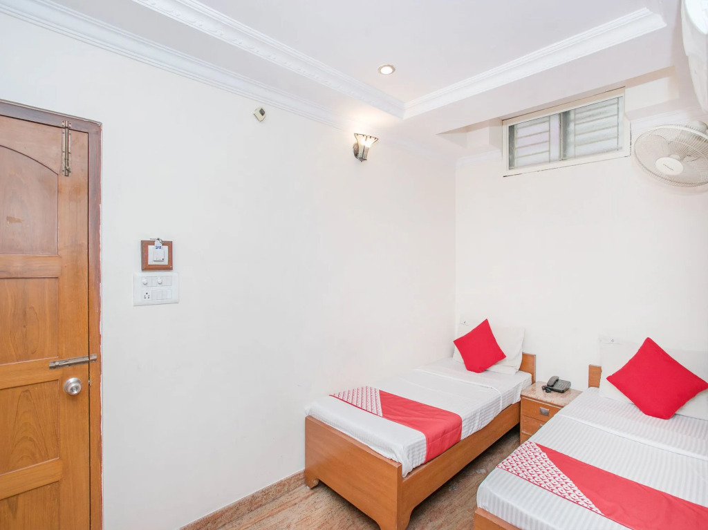 Отель OYO Sree Balaji Residency