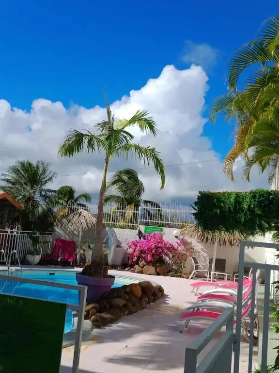 Appartement d'une chambre avec piscine partagee et wifi a Sainte Anne a 1 km de la plage