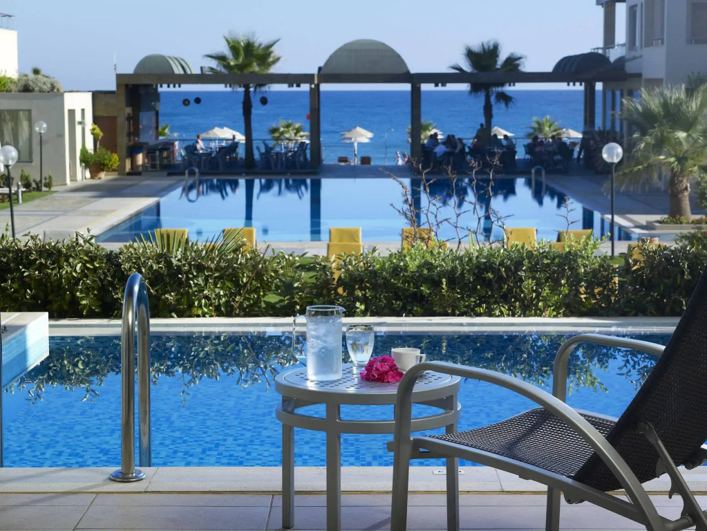 Minoa Palace Resort