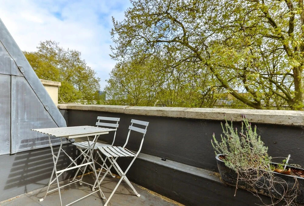 3BR Duplex + Balcony!