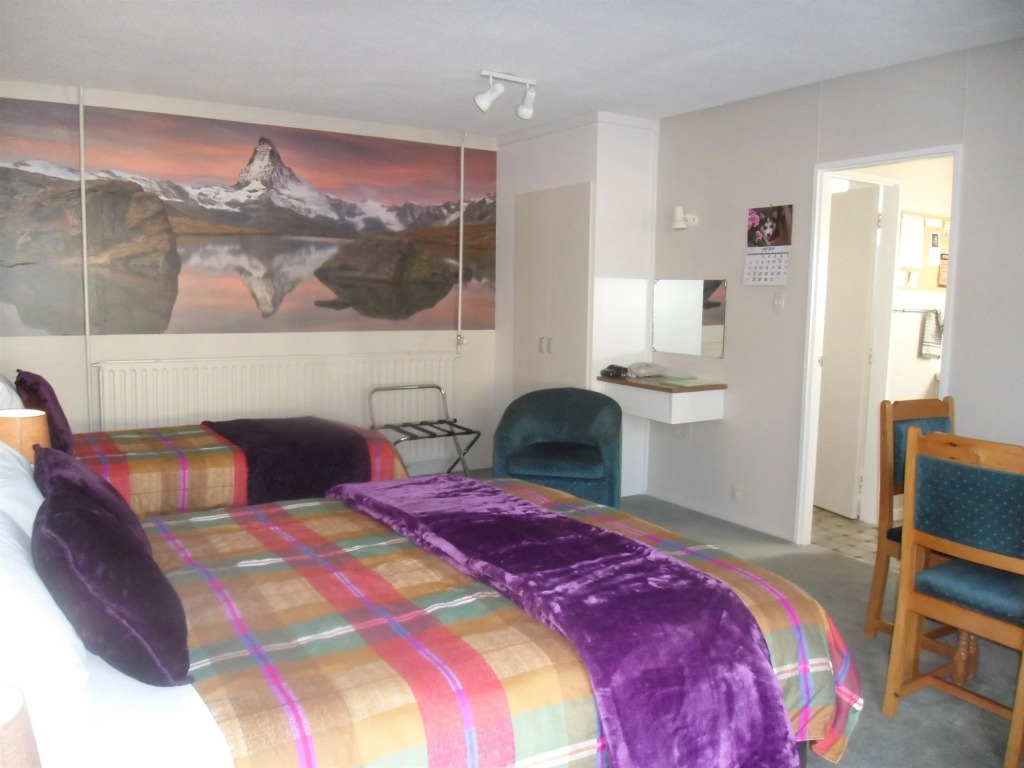 Aden Motel