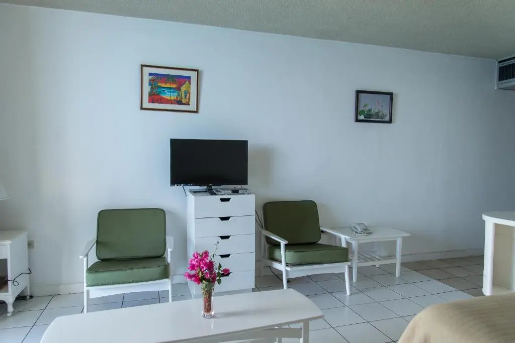 Deluxe Montego Bay Club Studio & Suites