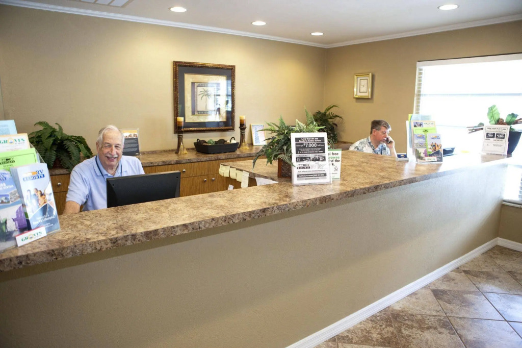 Groves RV Resort