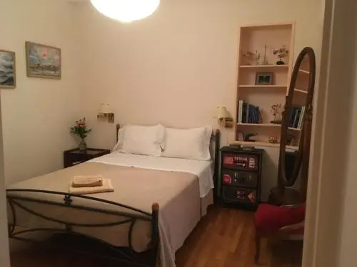 Oros Stylish Kolonaki Flats Next to Metro & Museums