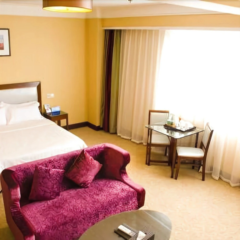 Hawaii Grand Hotel