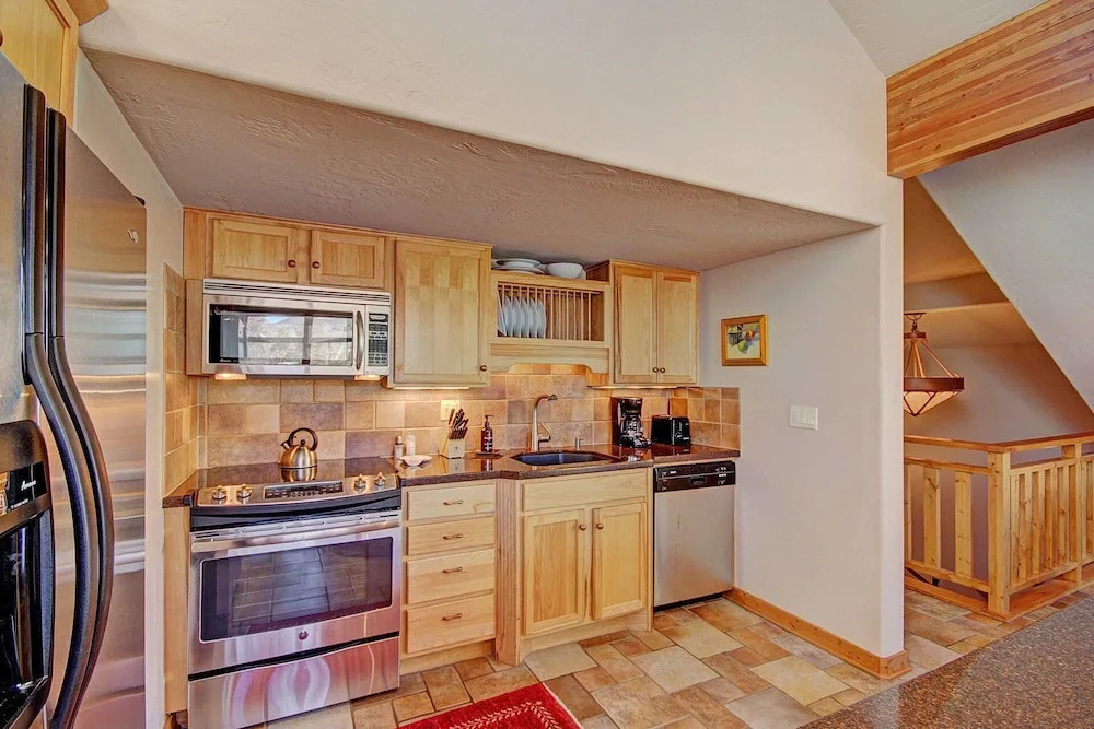 401 Creekside Townhome