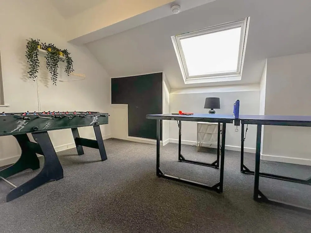 Perfect Booking 4 Bed Home in Sheffield
