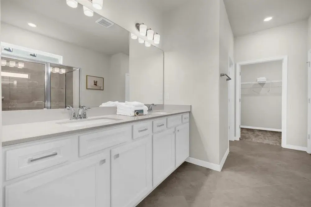 Elegant 6BR Home Perfect for Families