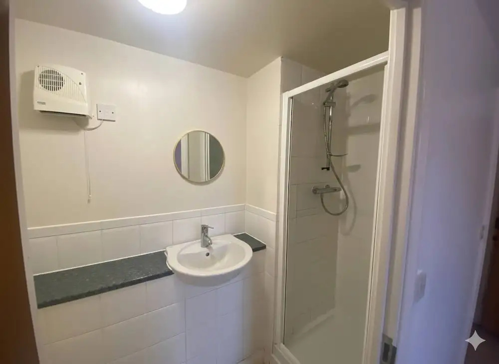 Stylish 2 - Bed Manning Gardens