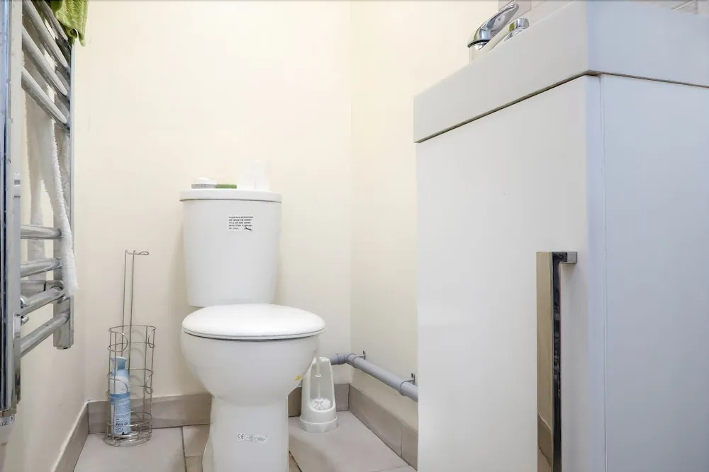 Saltwell Street Deluxe En Suite Room