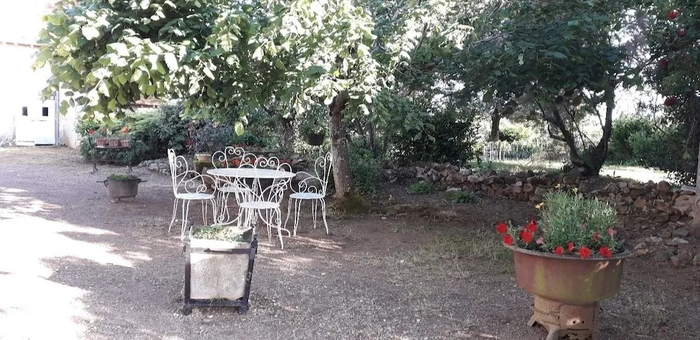 Maison Merle