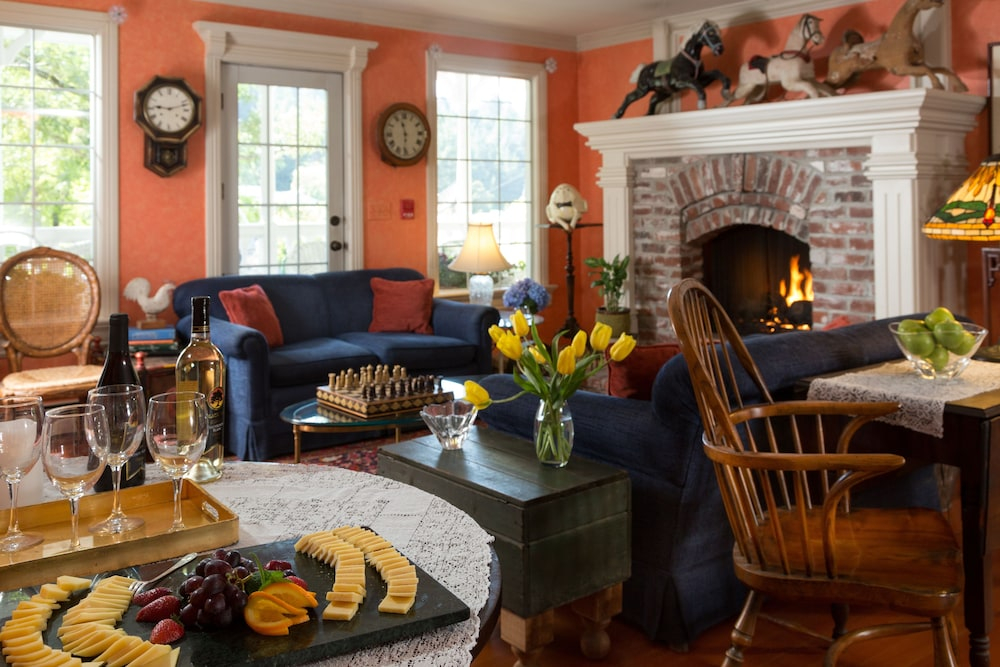 Inn at Occidental
