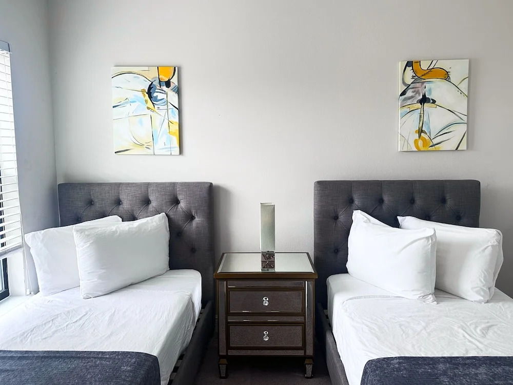 Balmoral Resort- 111kb 2 Bedroom Townhouse by RedAwning