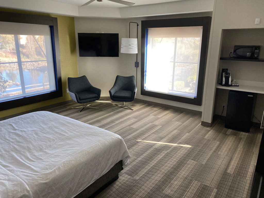 Holiday Inn Express & Suites El Dorado Hills by IHG