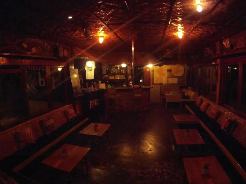 Big 9 Hostel & Room