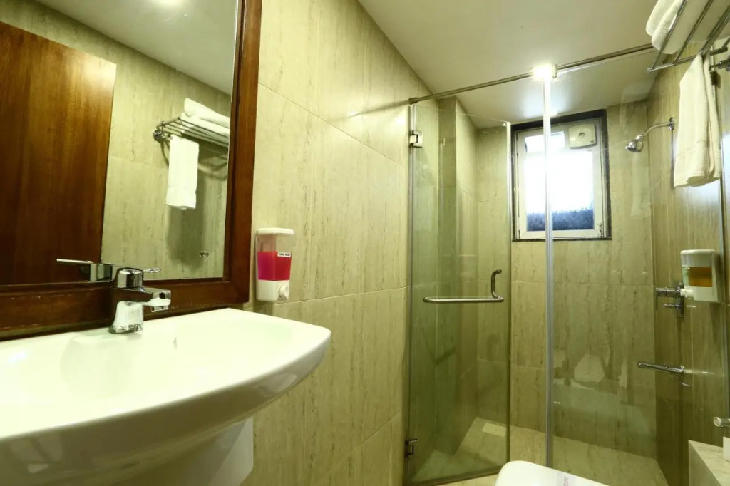 The Altruist Andheri Hotel