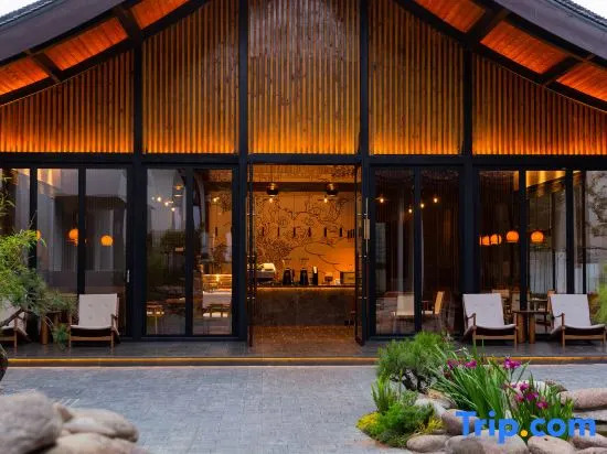 Lijiang Angela Hotel
