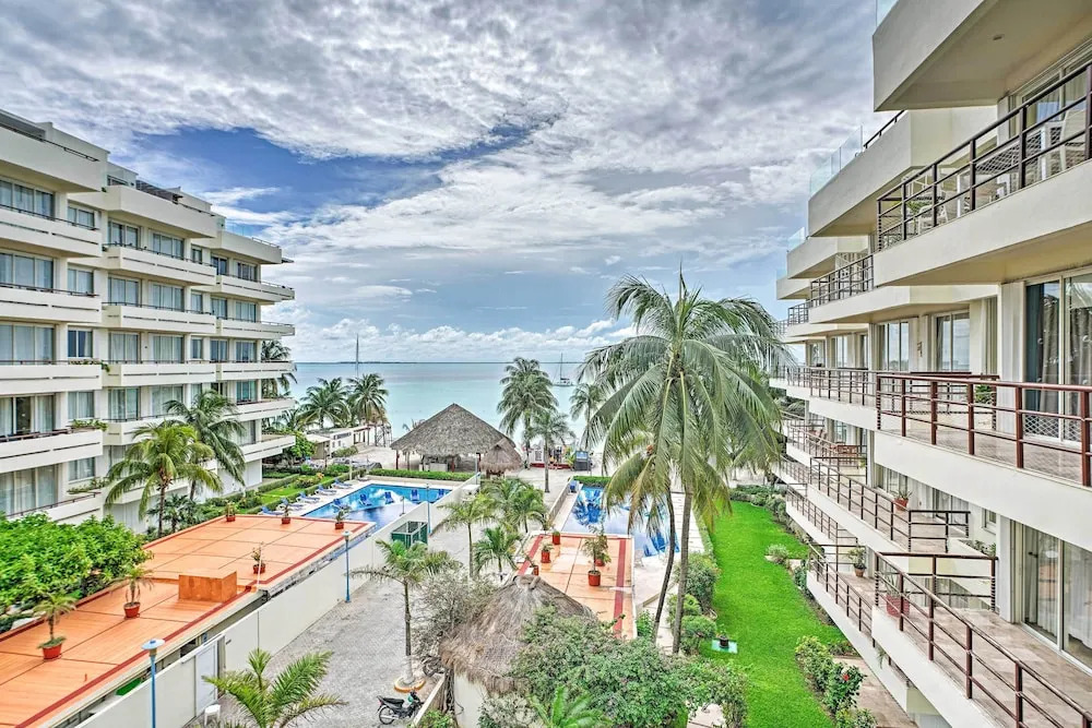 Ocean-View Oasis on Playa Norte: Resort Amenities