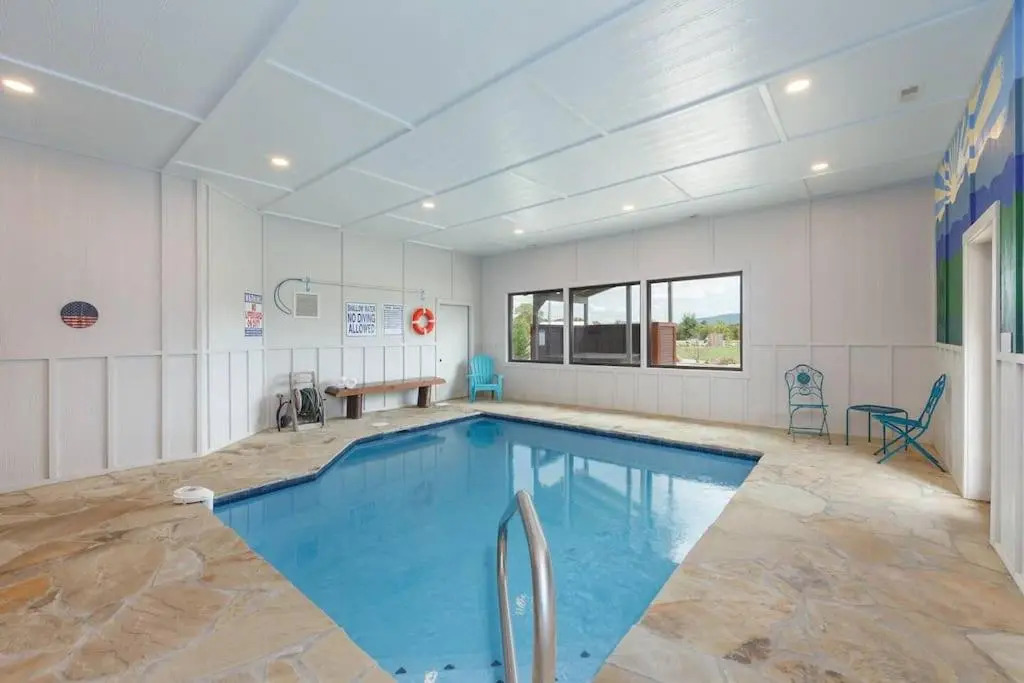 New Smoky Reno - Indoor pool - Arcade - Theater - Sleeps 12