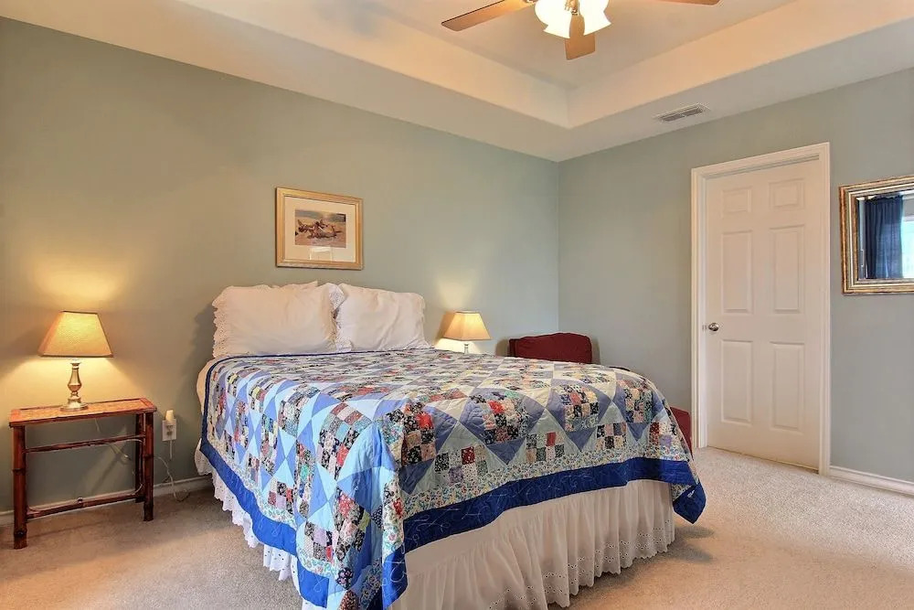 Buttercup Cottage 6BV 2 Bedrooms 2 Bathrooms Home