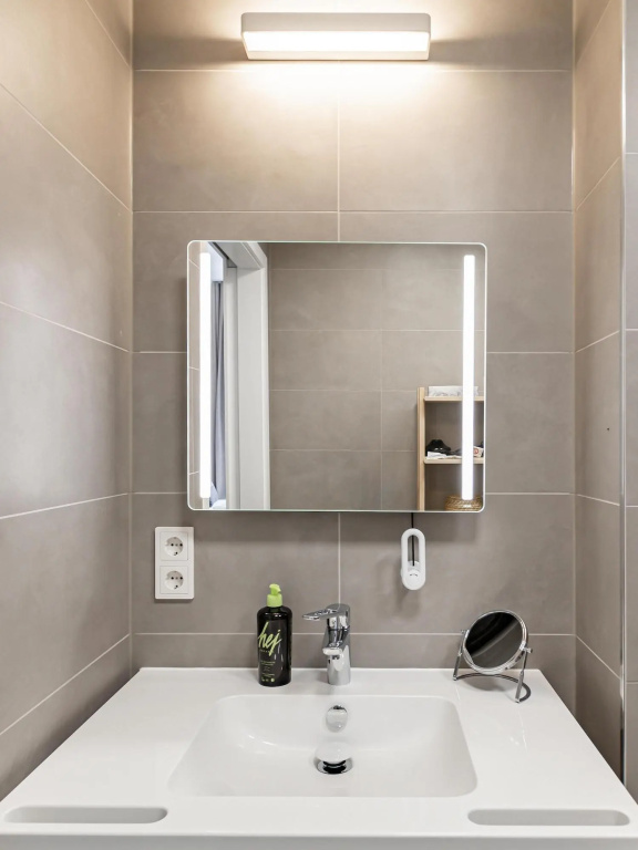 Limehome Berlin Luise Henriette Str - Digital Access