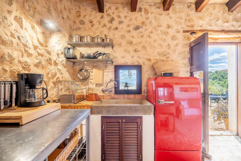 CAN PULIT finca romántica para 2 con piscina y vistas en Selva Mallorca
