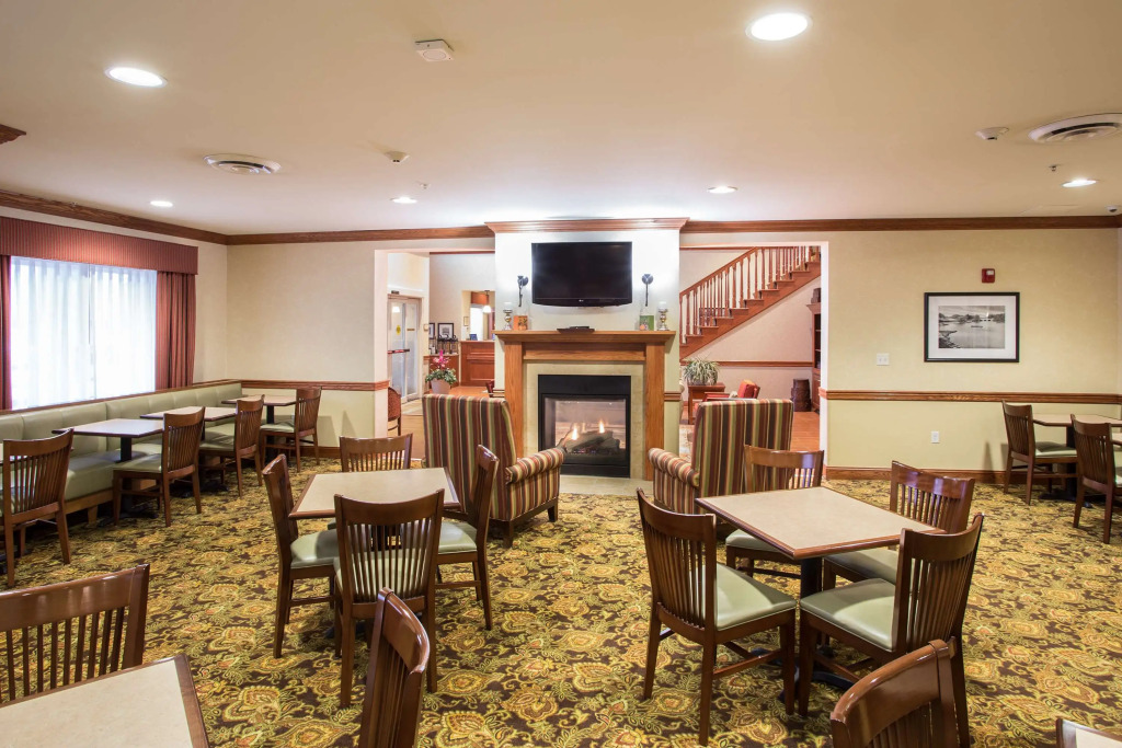 Country Inn & Suites by Radisson, Buffalo South I-90, NY