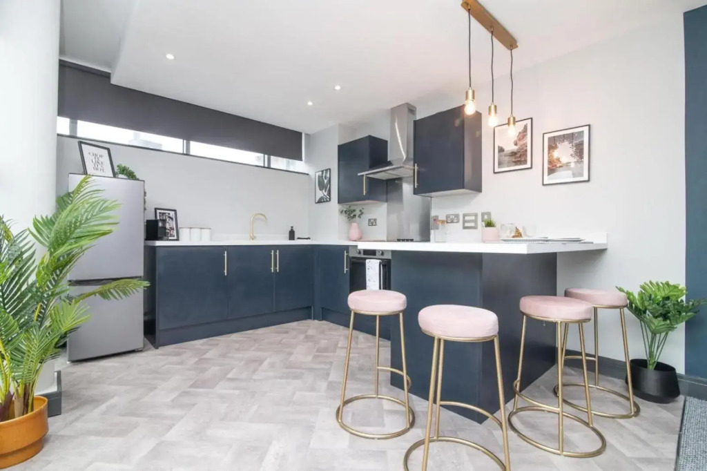 K Suites - Temple Street
